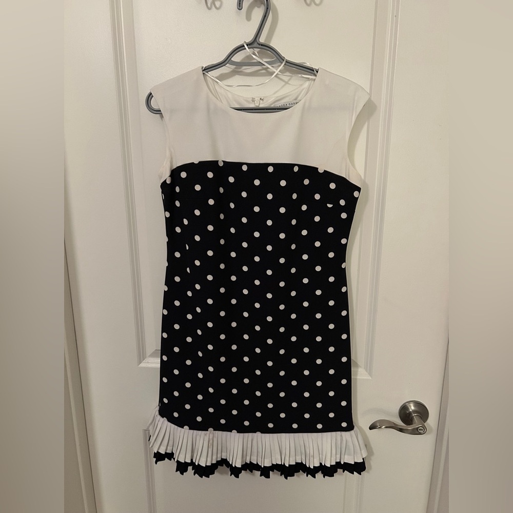 Sandra Darren Elegant Cream Dress